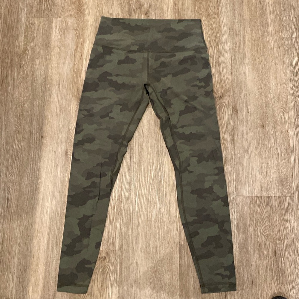 Lululemon-Leggings-Size 10- Green Camouflage